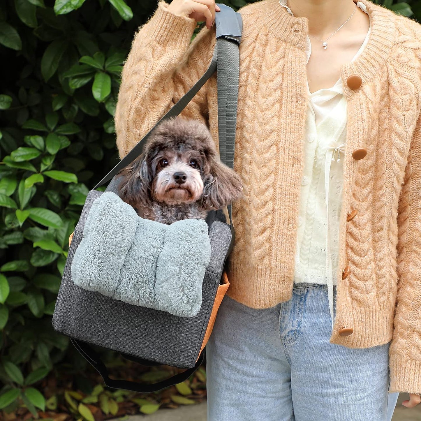 Pooch Palace on Wheels: The Royal Recliner for Pocket-Sized Paws (Dapper Dark Gray)